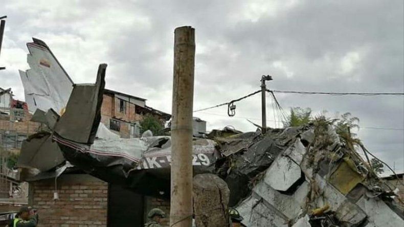 Avioneta se estrella en Colombia; al menos 7 personas mueren