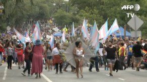 Hombre con armas y explosivos detenido en Los Ángeles antes de desfile gay