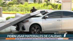 Losa de edificio ubicado en La Pulida cae sobre auto
