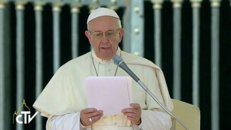 El papa no pronuncia catequesis y pide rezar por víctimas terremoto e Italia