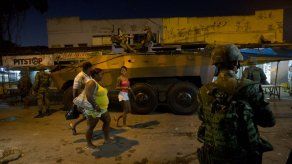 Niño recibe balazo en la cabeza en tiroteo en favela carioca cerca a Maracaná