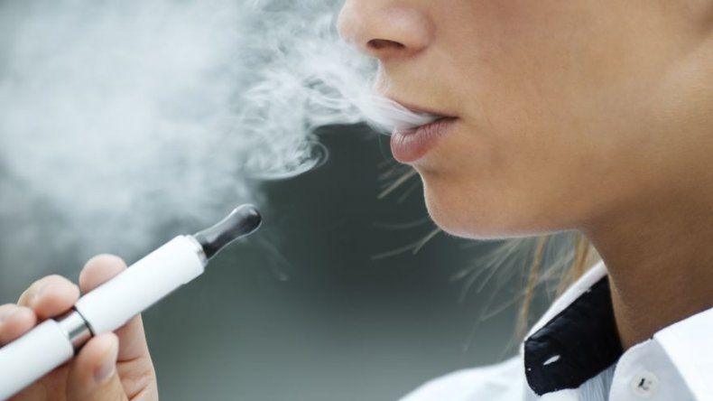 EEUU: Castigan a estudiantes por cigarrillos electrónicos