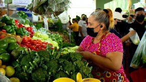 Puestos en Merca Panamá están abastecidos; hay incertidumbre sobre los días posteriores