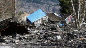 EEUU: Deslave deja 8 muertos y 108 desaparecidos