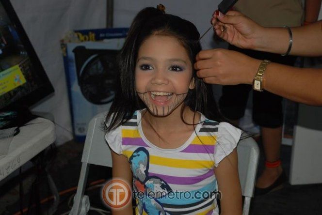 Maquillaje y vestuario de los trovadores