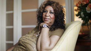 Subastarán en Nueva York más de 30 vestidos y accesorios de Aretha Franklin