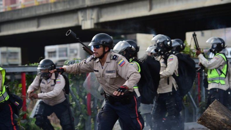 Suben a 21 los muertos en protestas en Venezuela