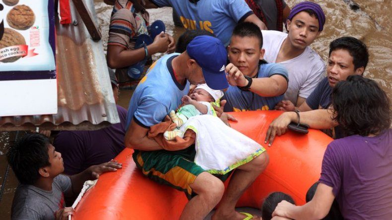 La tormenta Tembin deja Filipinas tras causar unos 200 muertos en el sur