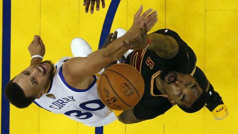 Cavaliers mantiene a titulares para juego 3 ante Warriors