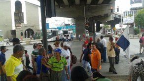 Jubilados advierten que seguirán en las calles hasta que se le haga el aumento salarial