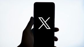 Brasil suspende la red social X debido al incumplimiento de una orden judicial.