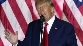 Cuando se le preguntó sobre los comentarios de Trump el domingo, el representante Mike Turner, el principal republicano en la Comisión de Inteligencia de la Cámara de Representantes, dijo que está “vehementemente” en desacuerdo y que condena “absolutamente” los comentarios.