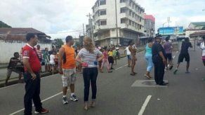Residentes de Curundú protestan por contaminación con combustible Residentes de Curundú protestan por contaminación con combustible