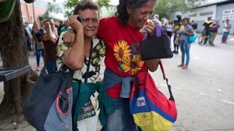 Familiares exigen respuestas por muertes en centro policial