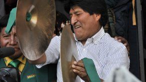Apoyos y rechazos a reelección de Morales empatan en sondeos en Bolivia