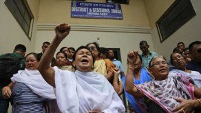 Activista pone fin a 16 años de huelga de hambre en la India