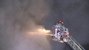 Más de 50 muertos en incendio en una fábrica de Bangladés