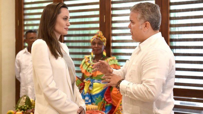 Jolie advierte que 20.000 niños venezolanos pueden convertirse en apátridas