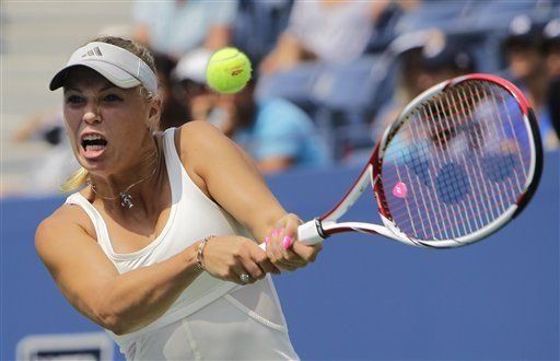 Caroline Wozniacki arrasa a Kanepi y estrena su palmarés anual
