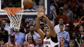 Warriors y Hawks se colocan a un triunfo de las Finales de Conferencia