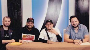 El Tachi es fichado por Warner Music México