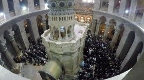 Reabren la tumba de Jesucristo tras meses de restauración