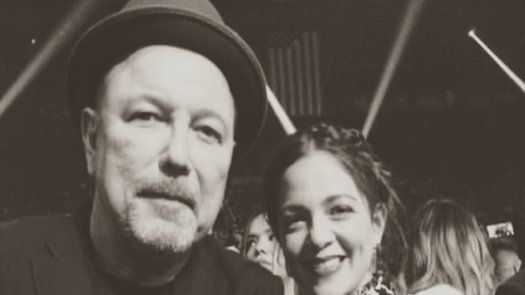 Rubén Blades y Natalia Lafourcade en los Latin Grammy de 2017.