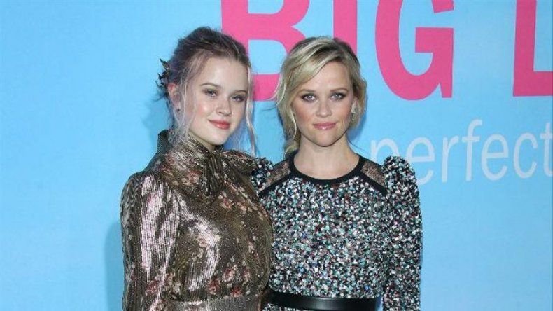 Reese Witherspoon teme que su hija sufra al abandonar el nido familiar