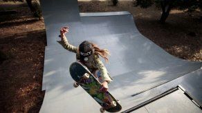 Esperanza de Japón en skateboard