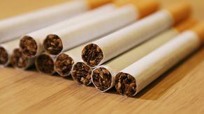 Prohíben en Francia el cigarrillo en playas