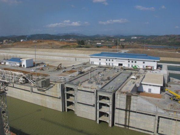 Pruebas de nuevas esclusas en Canal de Panamá tomarán meses