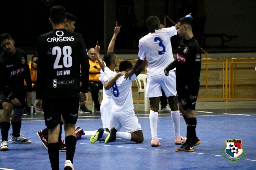 Selección de Futsal gana 2-0 ante la U20 del Magnus en Brasil Vía: Fepafut