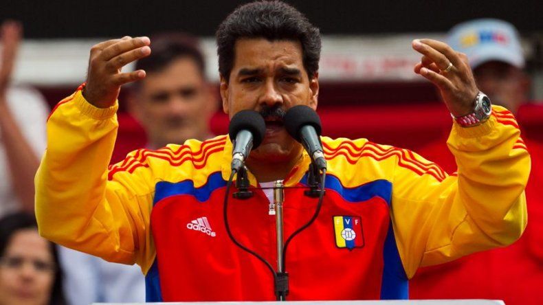 Maduro rechaza debate de OEA al hablar con presidentes de México y Panamá