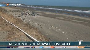 Más de 70 residencias afectadas en playa El Uverito por mar de fondo
