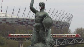 Liga polaca prevé reanudar el fútbol el 29 de mayo