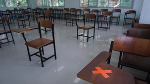 MEDUCA salones de clases vacíos