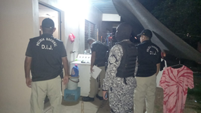 Policía Nacional realizando allanamiento