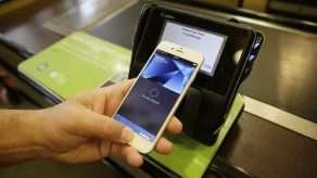 Opinión: Felicidad y agonía pagando con el celular