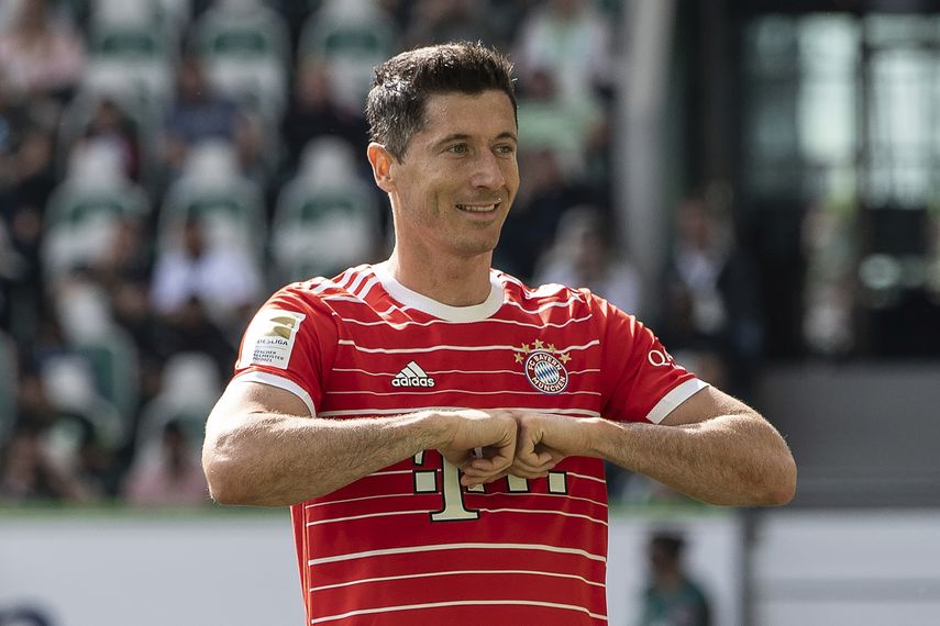 Robert Lewandowski es nuevo jugador del Barcelona