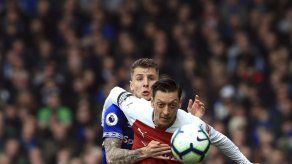 Ozil finalmente se gana la confianza de Emery en Arsenal