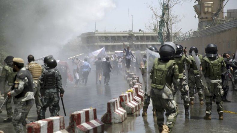Afganistán: 4 muertos en Kabul al explotar bomba en funeral