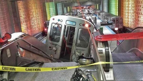 Se descarrila tren en aeropuerto de Chicago, más de 30 lesionados