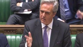 Investigan a un ministro británico en un caso de escándalo sexual