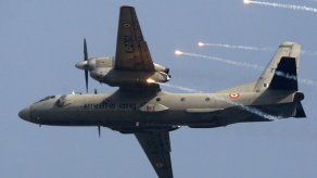 India: Ministro de defensa supervisa búsqueda de avión