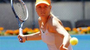 Sharapova salva su primer obstáculo en Madrid