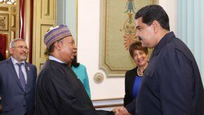 Maduro propone cumbre de países petroleros para el primer trimestre de 2017
