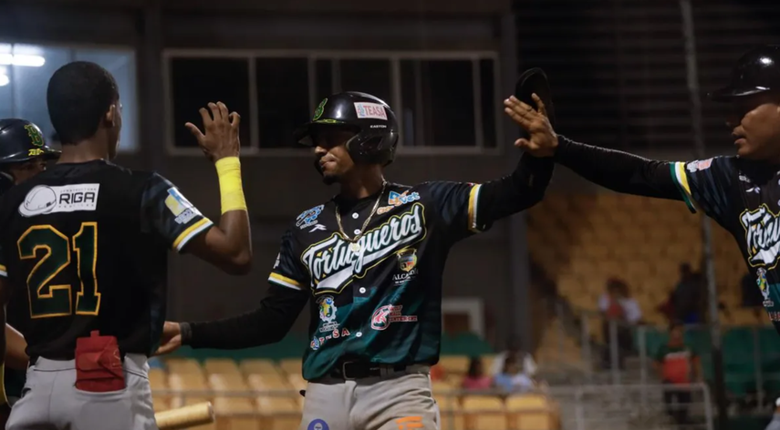 Béisbol Mayor 2025: Resultados de la ronda de 8 del 26 de abril