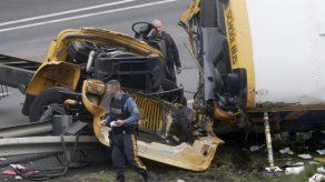 Varios heridos en choque de autobús con camión en N.Jersey