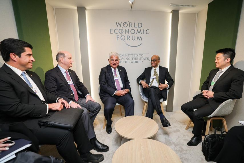 Presidente de Panamá en reunión en Davos