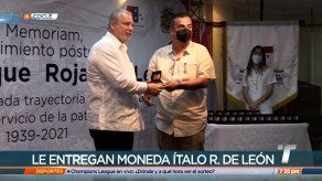 El periodista Rommel Rosas recibe condecoración en Penonomé